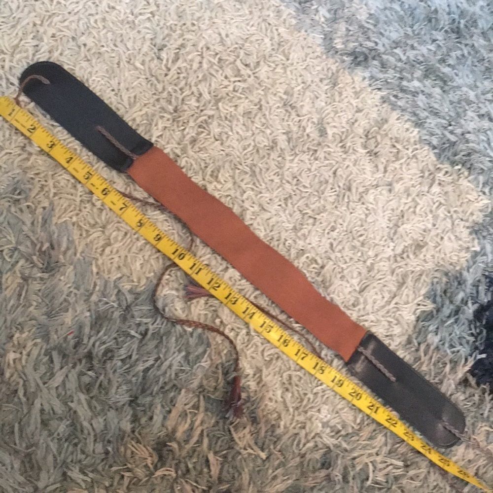 Vintage Faux Leather/ Elastic Cinch Belt - Picture 6 of 8